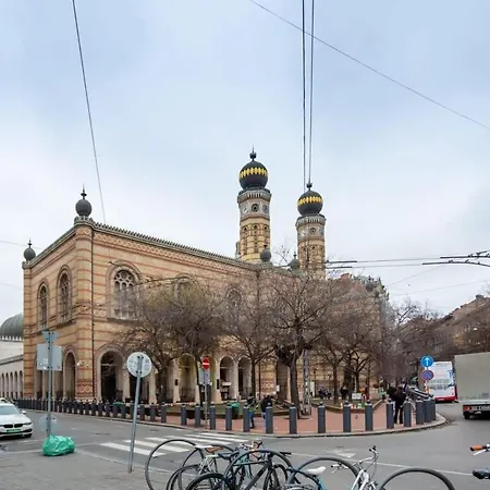 Extra New Budapešť