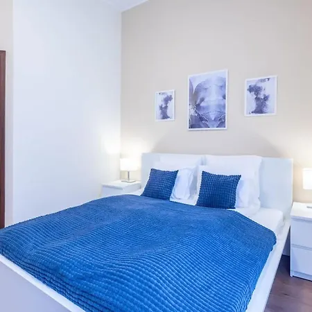 Extra New * Budapest