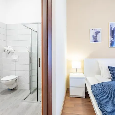 Extra New * Budapest